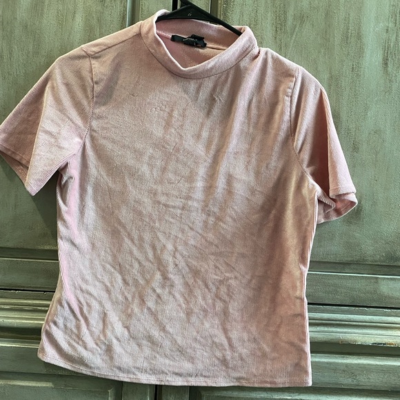 Pink top - Picture 1 of 2